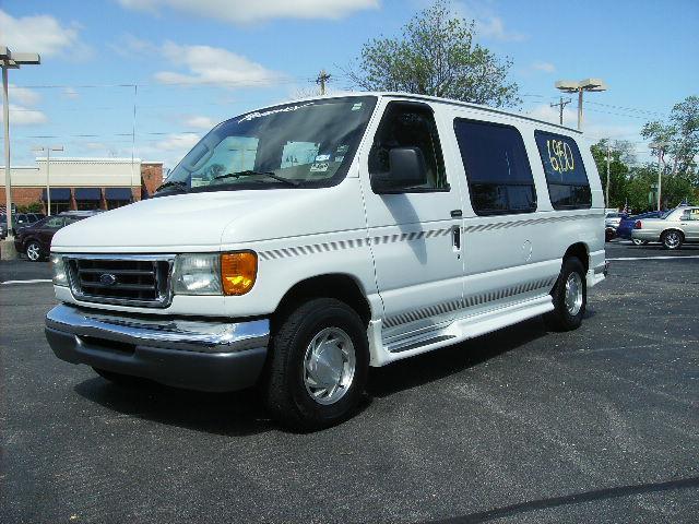 2003 Ford Econoline 328 Ci