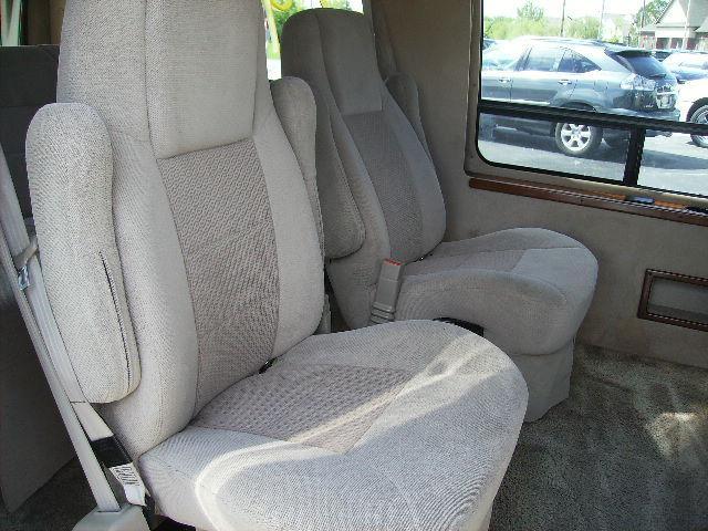 2003 Ford Econoline 328 Ci