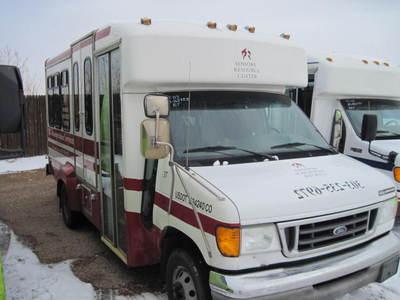 2003 Ford Econoline 3.8 Sedan