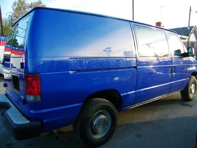 2003 Ford Econoline Unknown