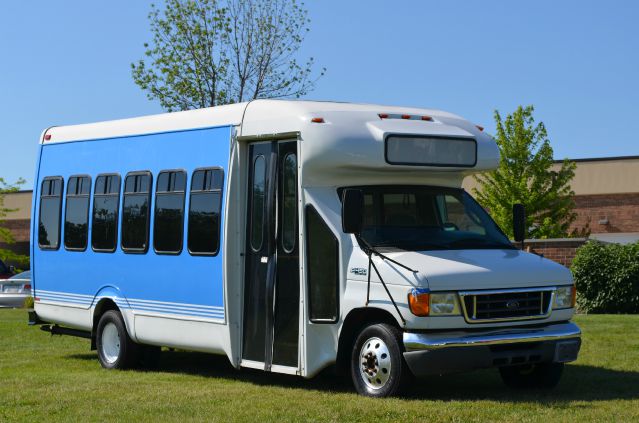 2004 Ford Econoline Unknown