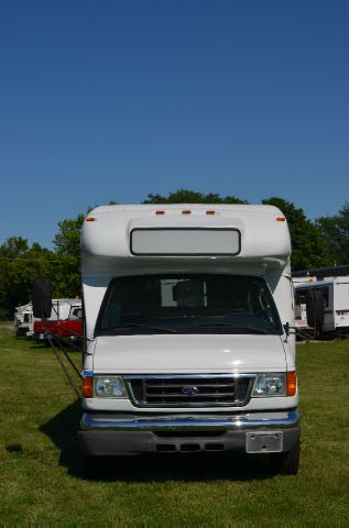 2004 Ford Econoline Unknown