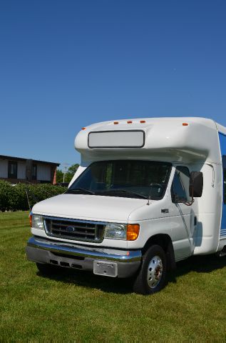 2004 Ford Econoline Unknown