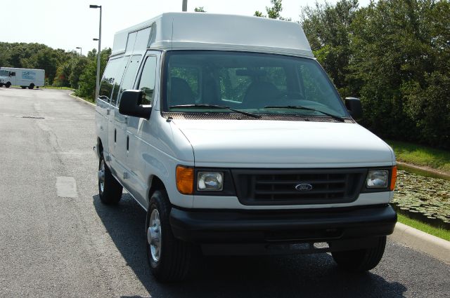 2004 Ford Econoline Awd-turbo