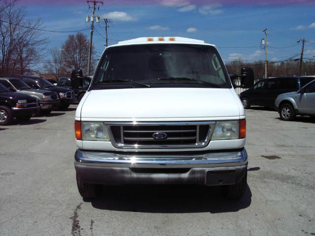 2004 Ford Econoline GT Deluxe Bullitt