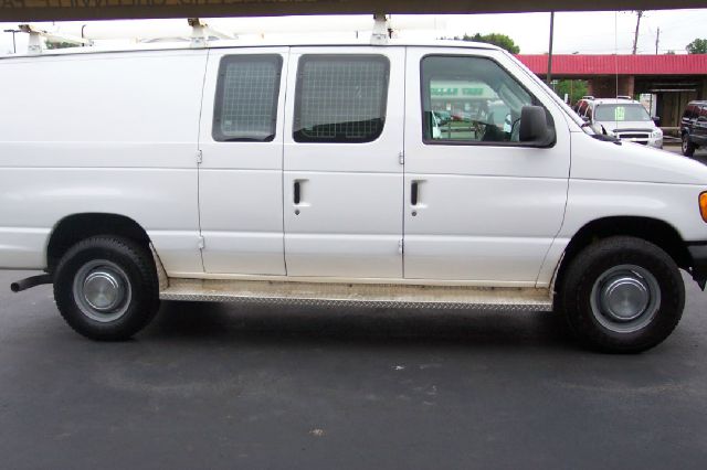 2004 Ford Econoline Super Stock