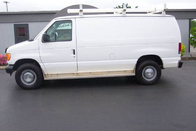 2004 Ford Econoline Super Stock