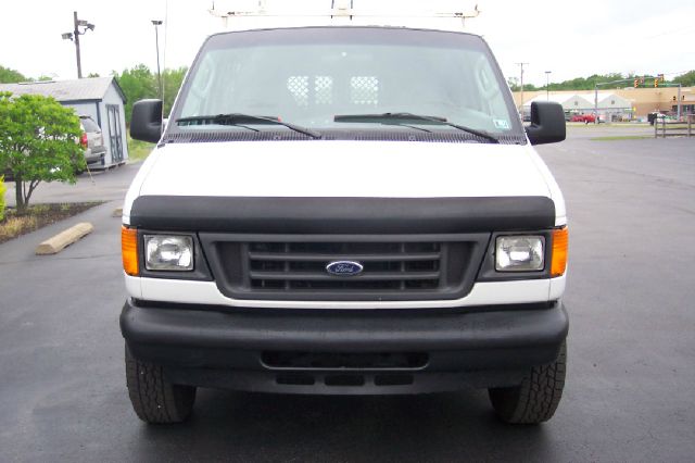 2004 Ford Econoline Super Stock