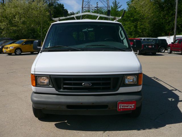 2004 Ford Econoline FD17