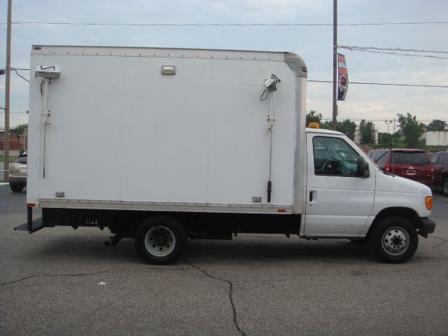 2005 Ford Econoline GT Deluxe Bullitt