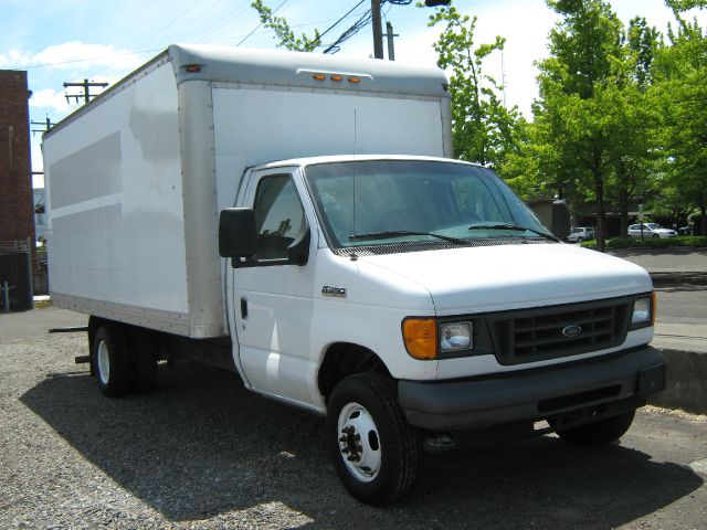 2005 Ford Econoline GT Deluxe Bullitt