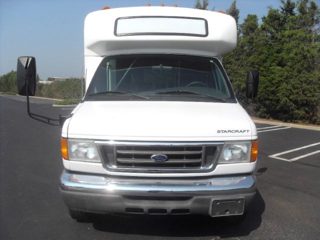 2005 Ford Econoline GT Deluxe Bullitt