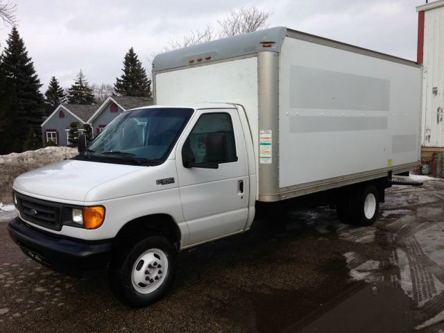 2005 Ford Econoline GT Deluxe Bullitt