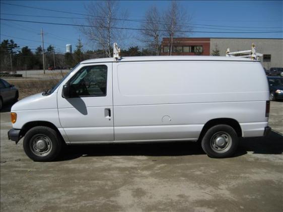 2005 Ford Econoline SLE 4D Utility 4WD