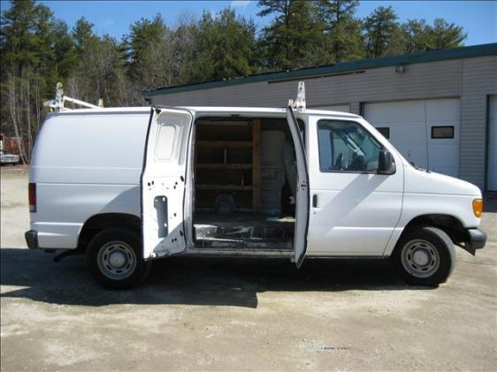 2005 Ford Econoline SLE 4D Utility 4WD