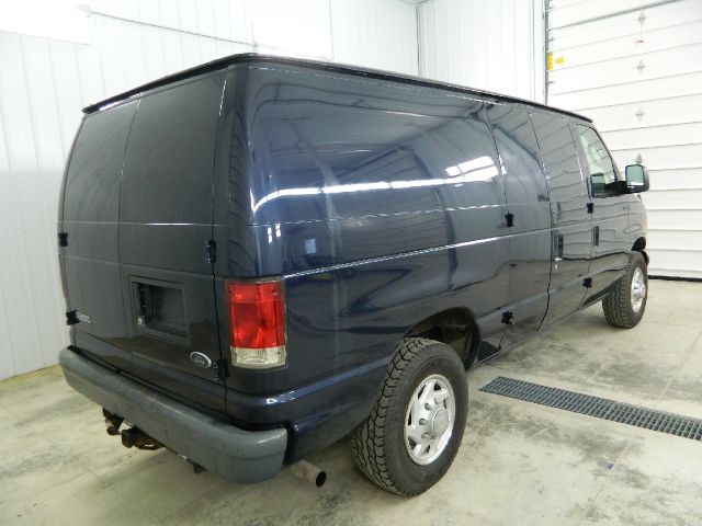 2005 Ford Econoline 4dr Sdn I4 CVT ULEV