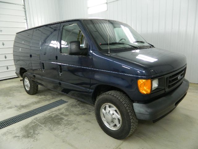 2005 Ford Econoline 4dr Sdn I4 CVT ULEV