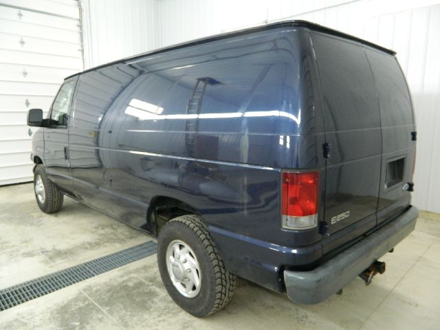 2005 Ford Econoline 4dr Sdn I4 CVT ULEV