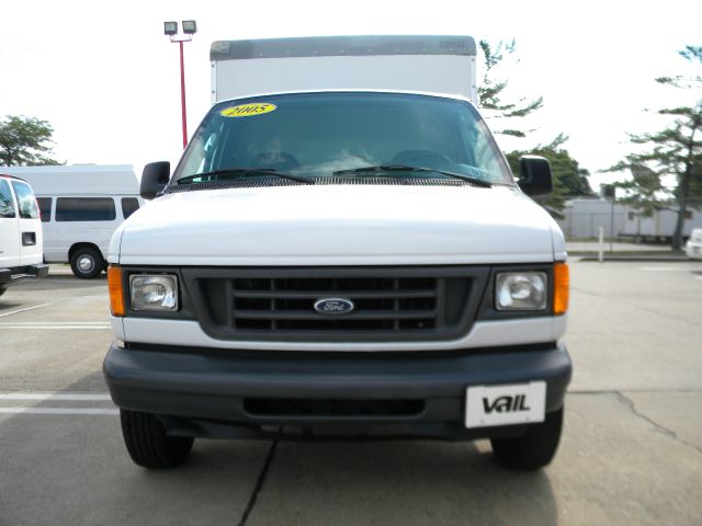 2005 Ford Econoline GT Deluxe Bullitt