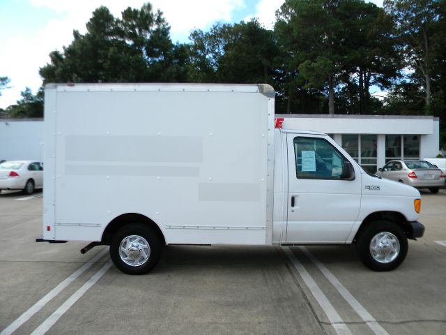 2005 Ford Econoline GT Deluxe Bullitt