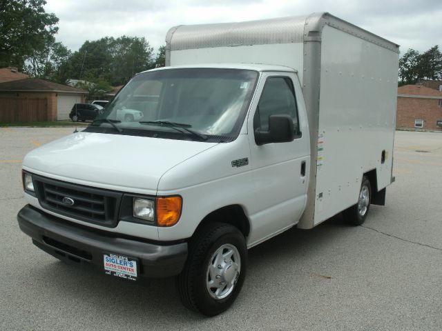 2005 Ford Econoline GT Deluxe Bullitt