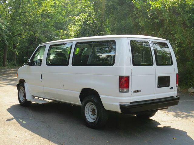 2005 Ford Econoline Awd-turbo