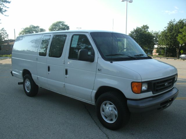 2005 Ford Econoline 4dr 4WD SLE Commercial