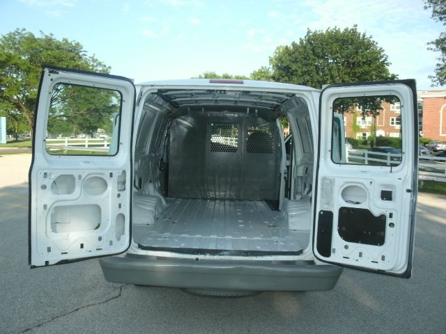 2005 Ford Econoline 4dr 4WD SLE Commercial