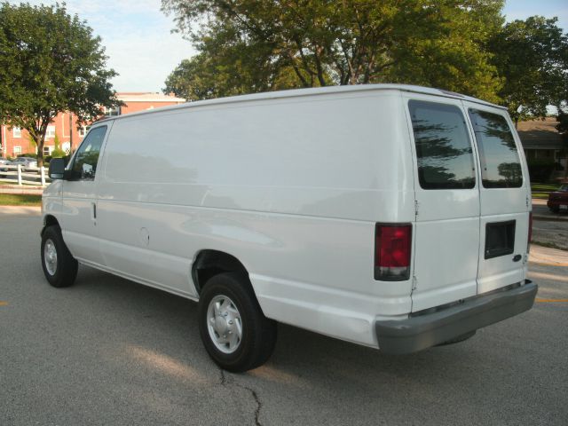 2005 Ford Econoline 4dr 4WD SLE Commercial