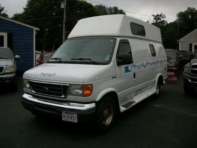 2005 Ford Econoline 4dr 4WD SLE Commercial