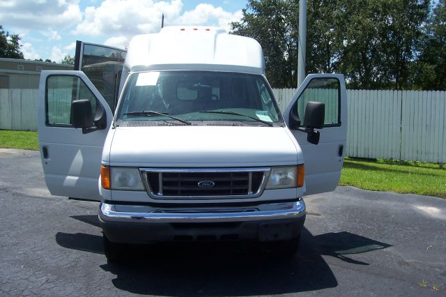 2005 Ford Econoline GT Deluxe Bullitt