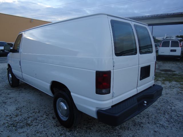 2005 Ford Econoline SLE 3rd Row Onstar4x4