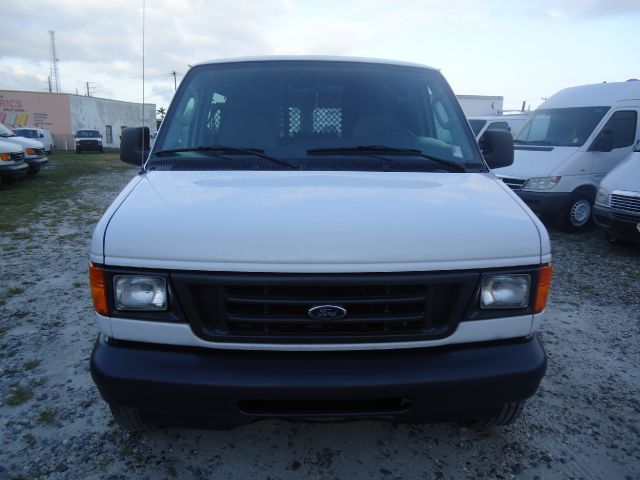 2005 Ford Econoline SLE 3rd Row Onstar4x4