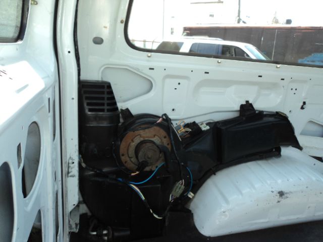 2005 Ford Econoline SE Truck