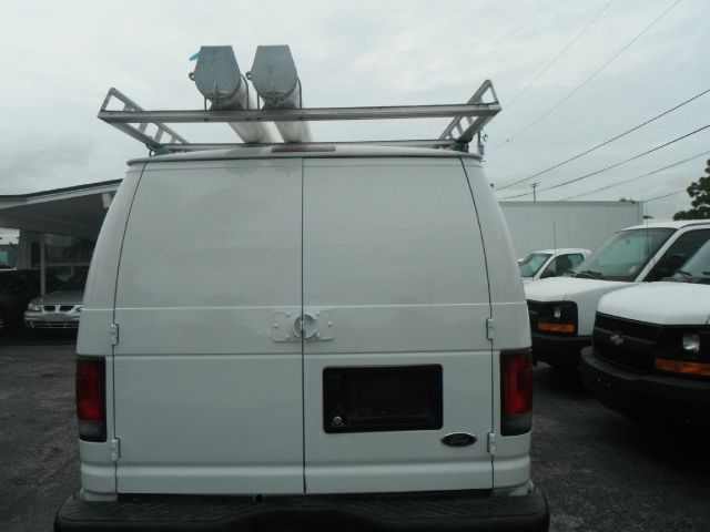 2006 Ford Econoline 4dr 4WD SLE Commercial