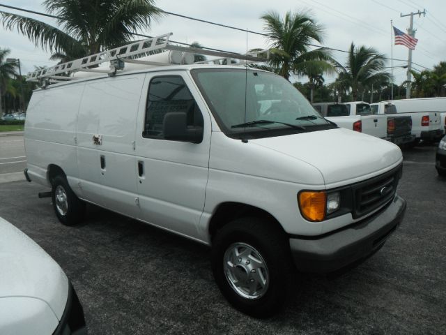 2006 Ford Econoline 4dr 4WD SLE Commercial