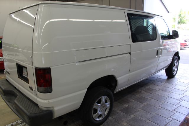 2006 Ford Econoline Awd-turbo