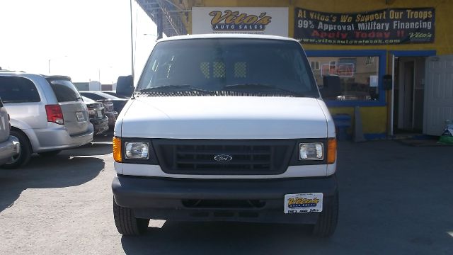 2006 Ford Econoline SE Truck