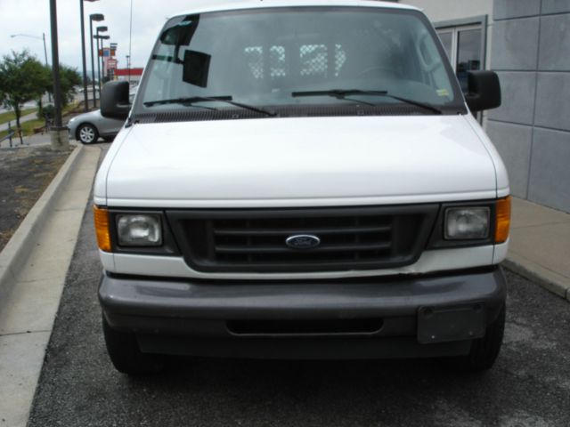 2006 Ford Econoline GT Deluxe Bullitt