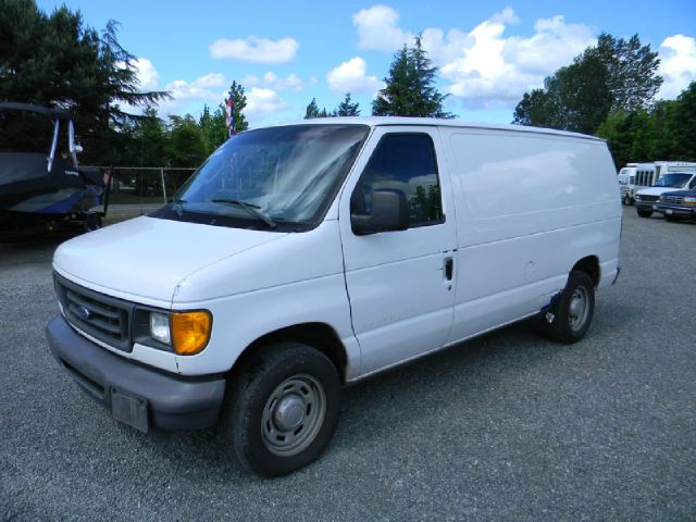 2006 Ford Econoline SE Truck