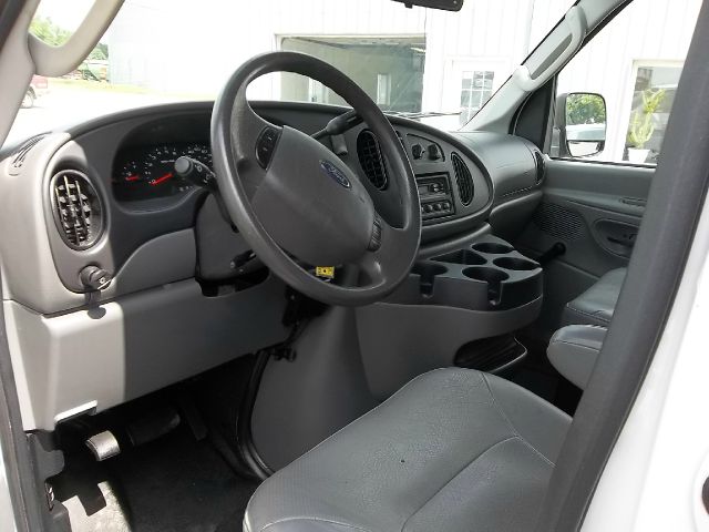 2006 Ford Econoline 2dr I4 Auto EX-L PZEV