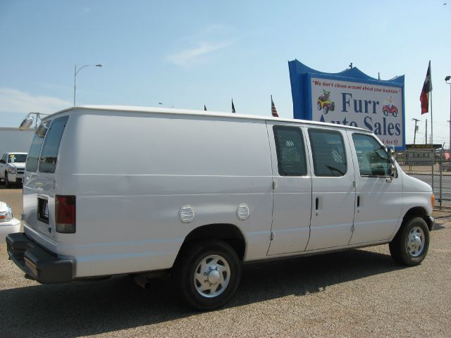 2006 Ford Econoline 2.5 S Model