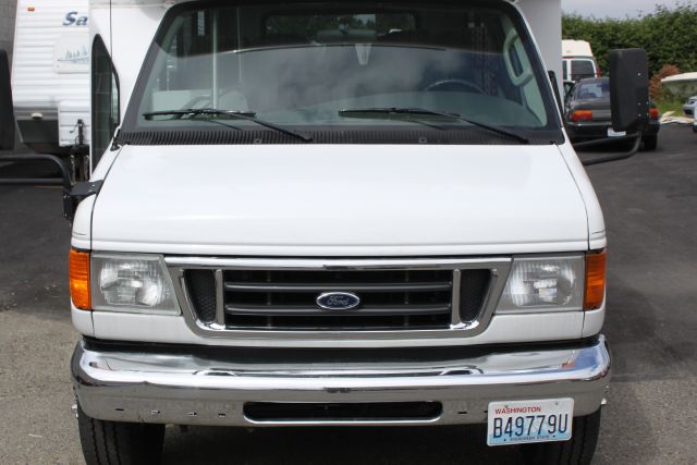 2006 Ford Econoline 3.8 Sedan