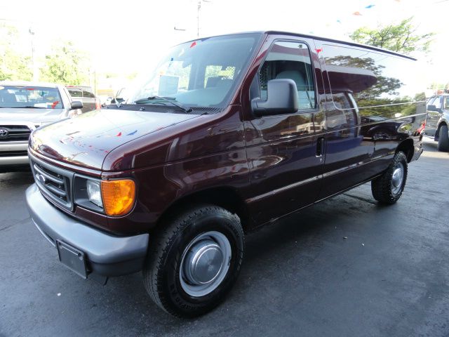 2006 Ford Econoline 4dr Sport Sdn Sedan