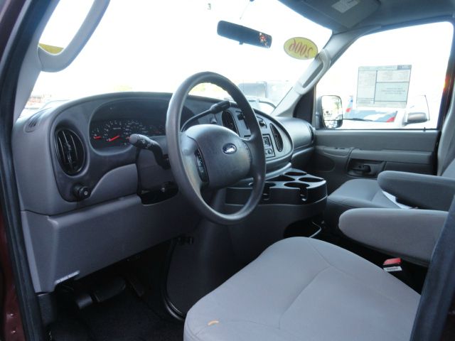 2006 Ford Econoline 4dr Sport Sdn Sedan