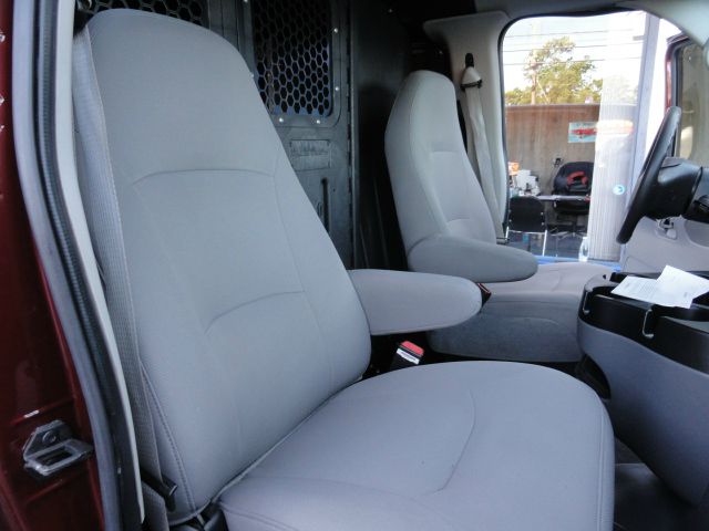 2006 Ford Econoline 4dr Sport Sdn Sedan