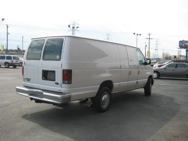 2006 Ford Econoline 4dr 4WD SLE Commercial