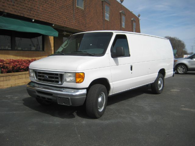 2006 Ford Econoline 4dr 4WD SLE Commercial