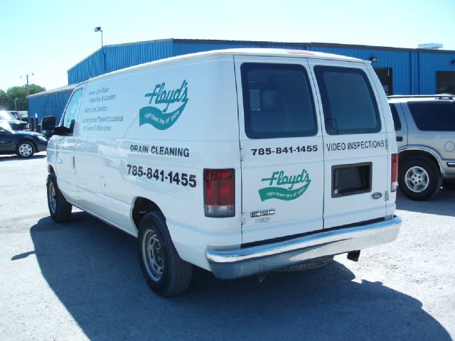 2006 Ford Econoline SE Truck