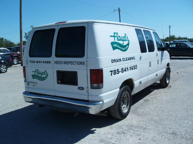 2006 Ford Econoline SE Truck